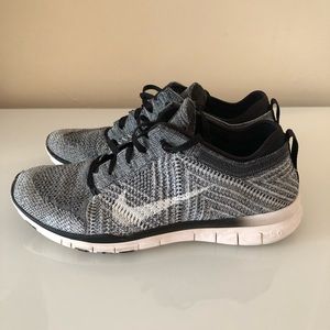 Nike Women’s Free Flyknit Shoes - Size 9